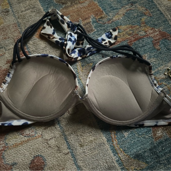 VS Bombshell bikini top - Picture 3 of 4